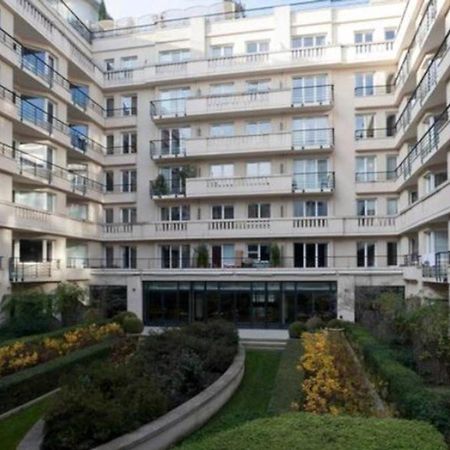 Stayparis Issy-les-Moulineaux Exteriör bild