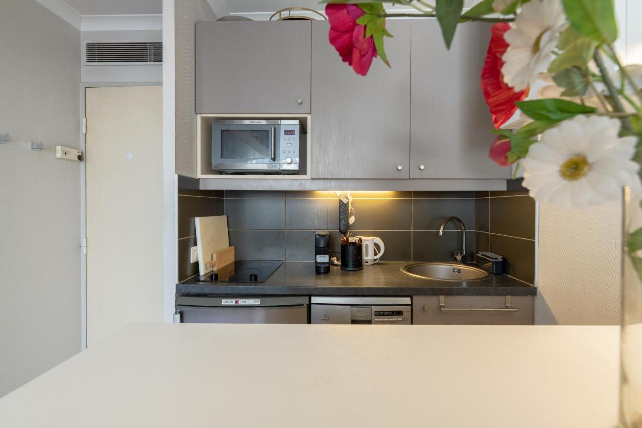 Stayparis Issy-les-Moulineaux Exteriör bild