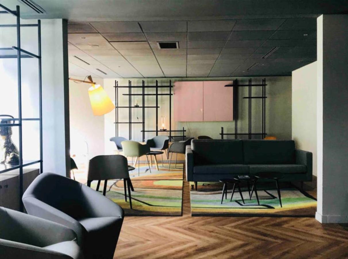 Stayparis Issy-les-Moulineaux Exteriör bild