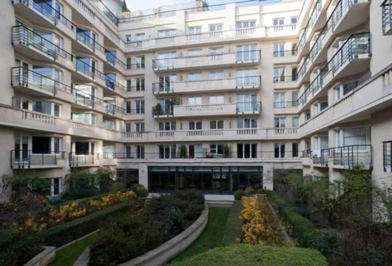 Stayparis Issy-les-Moulineaux Exteriör bild